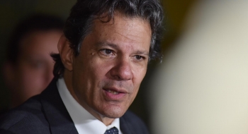 Haddad anuncia isenção de IR para quem ganha até R$ 5 mil